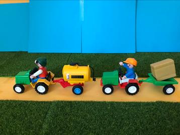 Playmobil Boerderij:2 jongens met hun tractors+aanhanger. beschikbaar voor biedingen
