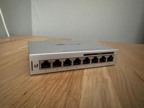 Ubiquiti Unifi US-8-60W - 8 Poort switch - PoE - 60W, Computers en Software, Netwerk switches, Zo goed als nieuw, Ophalen