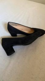 Zwarte suede pumps van Hassia in maat 38.5, Ophalen of Verzenden, Zo goed als nieuw, Zwart