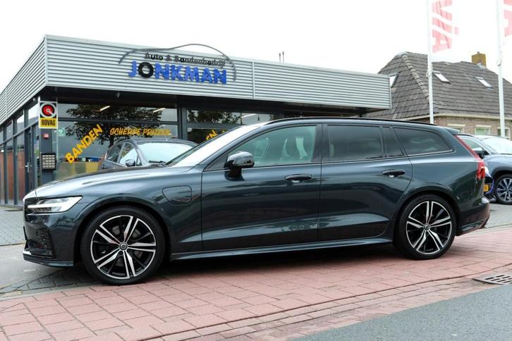 Volvo V60 2.0 T8 TE AWD R-DES. TREKHAAK 12MND Garantie, Auto's, Volvo, Bedrijf, V60, ABS, Adaptive Cruise Control, Airbags, Bluetooth
