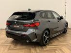 BMW 1-serie 120d xDrive High Executive|PANO|HUD|INRUIL MOGEL, Auto's, BMW, 1490 kg, Leder, Bedrijf, Diesel
