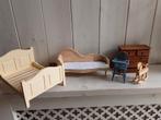 Poppenhuis bed kastje bank kinderstoel en hobbelpaard, Ophalen of Verzenden, Zo goed als nieuw, Poppenhuis