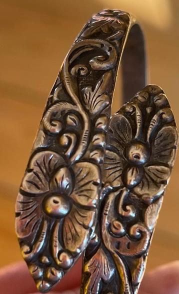 zilveren armband beschikbaar voor biedingen