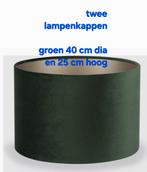 Twee nieuwe grote groene lampenkappen 40 x 25 cm, Huis en Inrichting, Lampen | Lampenkappen, 25 tot 50 cm, Rond, Nieuw, Ophalen of Verzenden