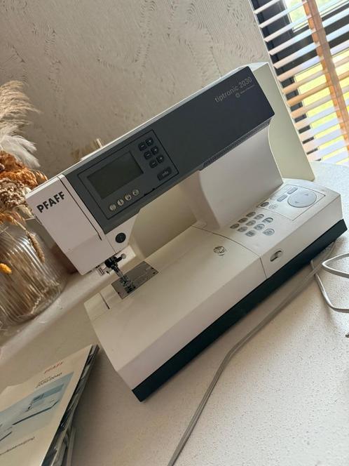PFAFF Tiptronic 2030/2040 naaimachine, Hobby en Vrije tijd, Naaimachines en Toebehoren, Gebruikt, Naaimachine, Pfaff, Ophalen