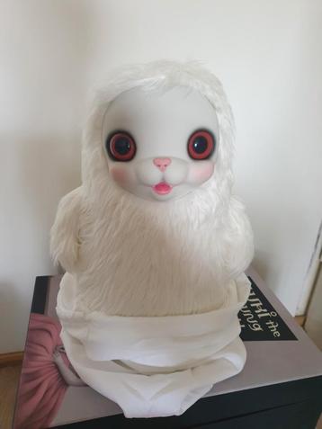 ️ 🐑 Mark Ryden – ‘Yuki the Young Yak’ (White) [Nieuw] beschikbaar voor biedingen