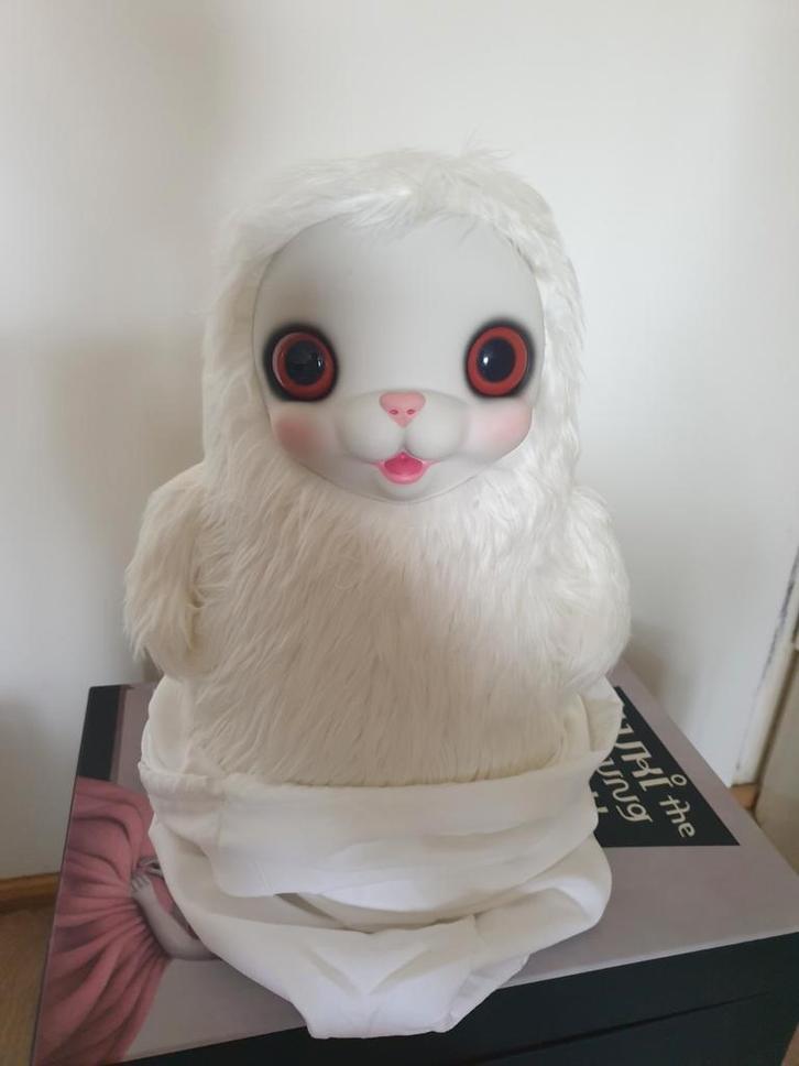 ️ 🐑 Mark Ryden – ‘Yuki the Young Yak’ (White) [Nieuw], Verzamelen, Poppen, Nieuw, Ophalen of Verzenden