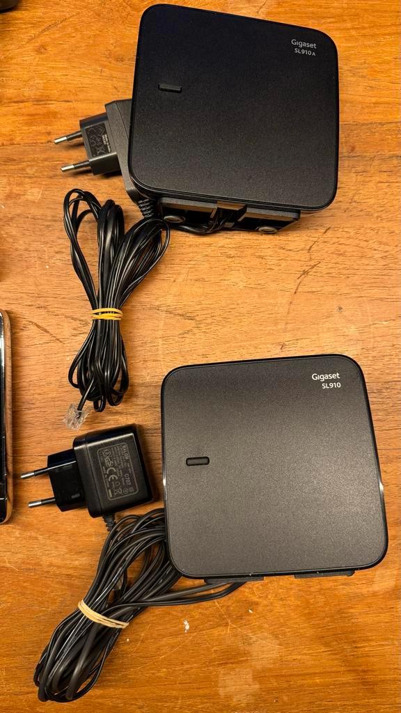 Siemens Gigaset SL910 set - 2 basisstations, 4 handsets, Telecommunicatie, Vaste telefoons | Handsets en Draadloos, Gebruikt, 4 handsets of meer