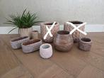 Intratuin bloem potten in de kleur beige/bruin/taupe, Ophalen, Rond, Aardewerk, Minder dan 40 cm