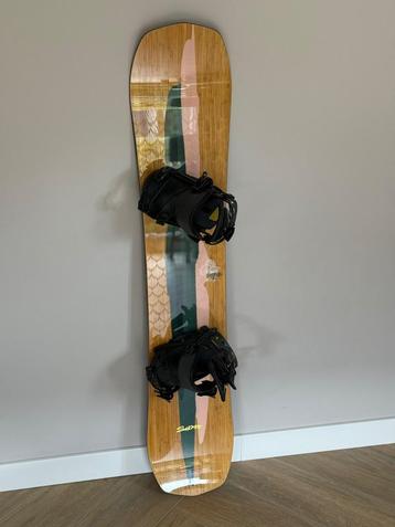 NIEUWSTAAT Salomon Rumble Fish 144 Snowboard+Flow bindingen beschikbaar voor biedingen