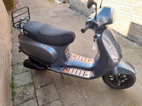 gts toscana met geel kenteken, Fietsen en Brommers, Brommers | Overige merken, Gebruikt, Ophalen