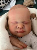 Reborn baby max, Verzamelen, Ophalen of Verzenden, Zo goed als nieuw, Babypop, Levensecht of Reborn