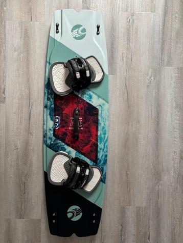 Cabrinha Ace 135x40 incl bindingen beschikbaar voor biedingen