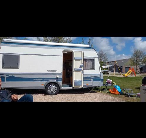 Caravan Fendt Saphir 470, Caravans en Kamperen, Caravans, Particulier, tot en met 4, 1000 - 1250 kg, Rondzit, Fendt, Vast bed