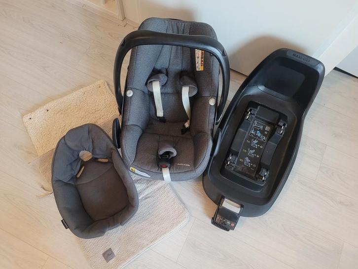 Complete set Maxicosi pebble plus + familyfix isofix + inleg, Kinderen en Baby's, Autostoeltjes, Gebruikt, Maxi-Cosi, 0 t/m 13 kg