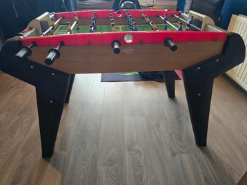 Voetbaltafel Monneret beschikbaar voor biedingen