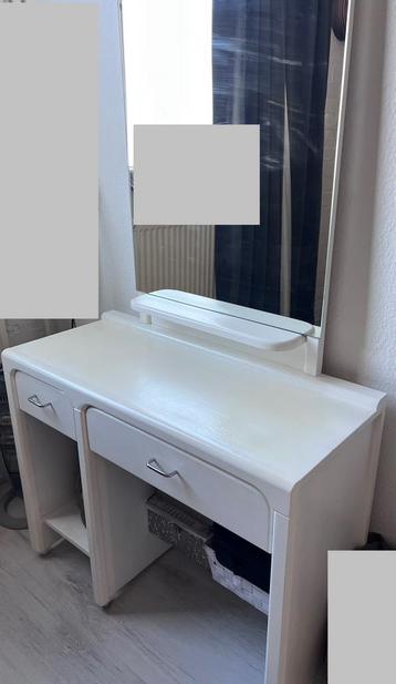 Kaptafel beschikbaar voor biedingen