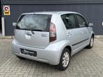Daihatsu Sirion 2 1.3-16V Prestige AUTOMAAT | AIRCO, Auto's, Daihatsu, Stof, Gebruikt, 4 cilinders, Sirion
