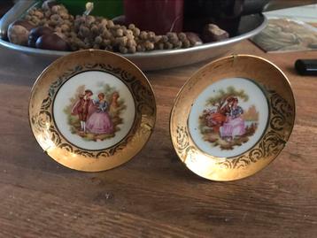 Twee mini Limoges bordjes beschikbaar voor biedingen
