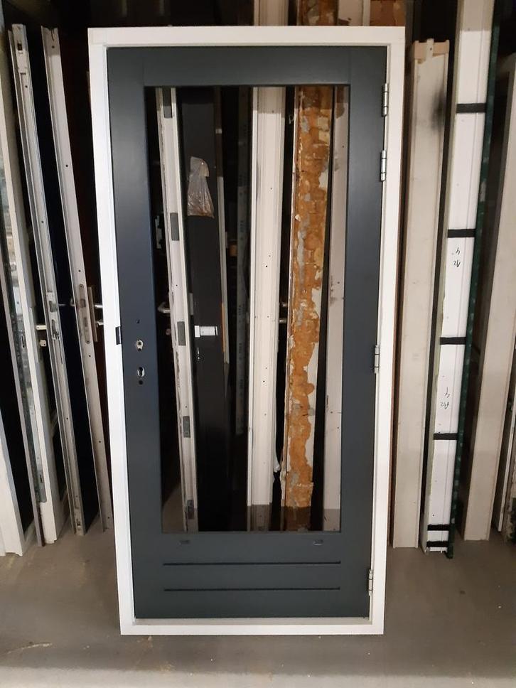 Nieuw Hardhouten kozijn met buitendeur 835*2100, Tuin en Terras, Schuttingen, Zo goed als nieuw, Hout, 1 tot 2 meter, Minder dan 3 meter