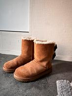 BAILEY SUEDE BOW UGGS LAARS, UGG, Bruin, Lage of Enkellaarzen, Ophalen of Verzenden