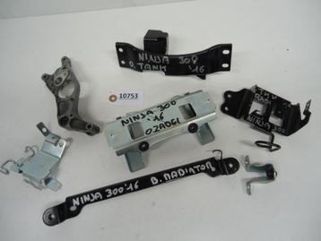 ninja 300R 2012 - 2017 Kawasaki Beugel D1-11478 beschikbaar voor biedingen