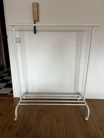 IKEA RIGGA Kledingrek beschikbaar voor biedingen
