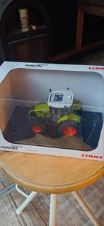 CLAAS ARION 560 st V SEEDGREEN METALLIC, Hobby en Vrije tijd, Modelauto's | 1:32, Ophalen of Verzenden, Nieuw, Tractor of Landbouw