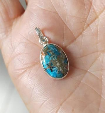 	 zilveren hanger met natuurlijke Oester Turquoise steen beschikbaar voor biedingen