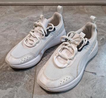 Puma Sneakers Maat 35.5 beschikbaar voor biedingen