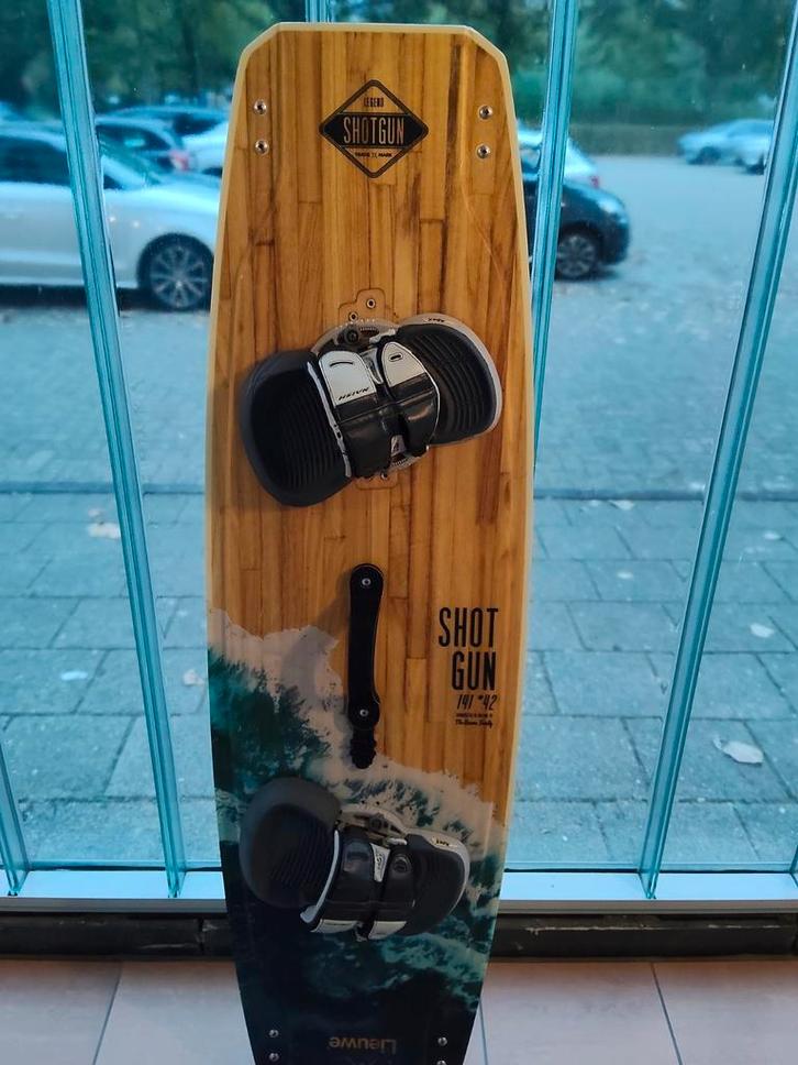 Lieuwe Shotgun 141-42, Watersport en Boten, Kitesurfen, Gebruikt, Kiteboard, 4 m² of minder, Twintip, Ophalen of Verzenden