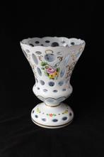 Antiek Boheems glas wit overlay grote vaas, Ophalen of Verzenden