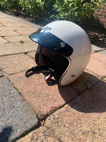 Snorfiets helm (half jaar oud) beschikbaar voor biedingen