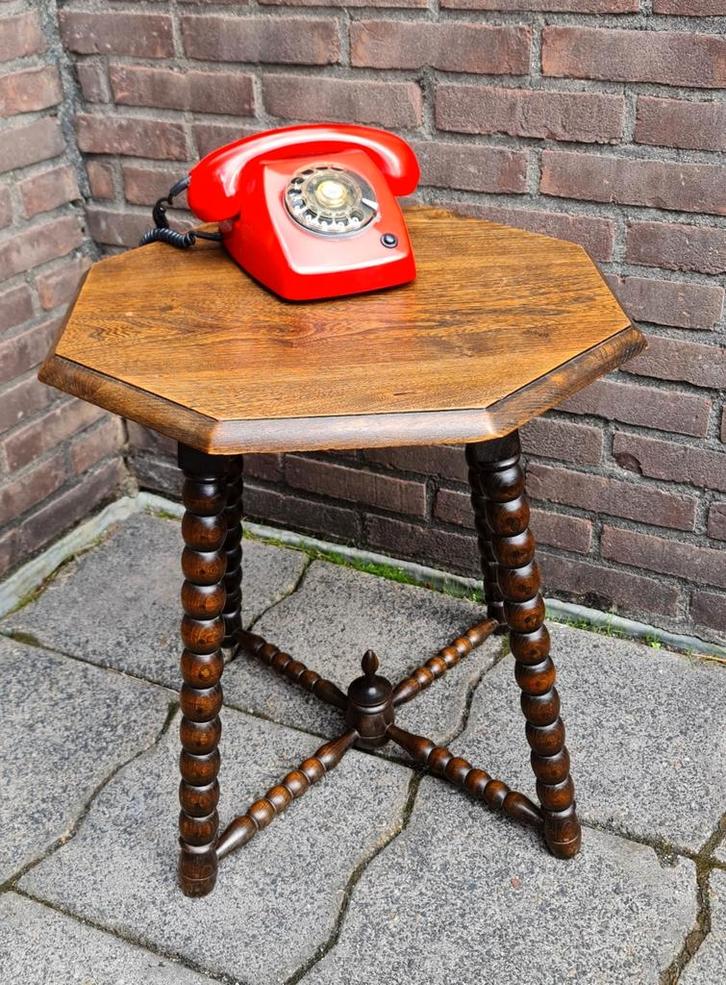Salontafel Bobbin stijl bruin 6 kantig gedraaide poten mooi , Verzamelen, Retro, Huis en Inrichting, Ophalen