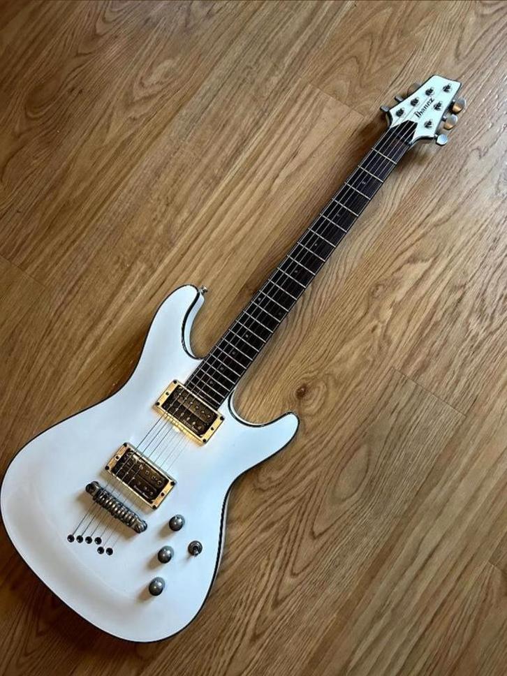 Ibanez SZ 320 wit / white, Muziek en Instrumenten, Snaarinstrumenten | Gitaren | Elektrisch, Gebruikt, Solid body, Ibanez, Ophalen of Verzenden