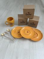 chocomel kop en schotel 3 stuks Nieuw, Huis en Inrichting, Keuken | Servies, Ophalen of Verzenden, Nieuw, Overige stijlen, Kop(pen) en/of Schotel(s)