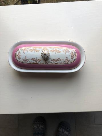 Antiek kammenbakje. beschikbaar voor biedingen