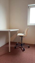 Bureau en stoel, Ophalen, Zo goed als nieuw