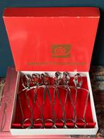 Set van 6 vintage escargot slakken tangen, Huis en Inrichting, Ophalen of Verzenden, Rvs of Chroom