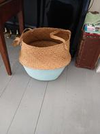 Mooie mand met hengsels en blauwe onderkant, Ophalen, Gebruikt, Rond, Riet