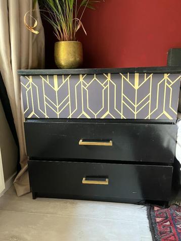 Oude, kapotte IKEA-ladekast- GRATIS