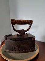 Gietijzeren strijk ijzer , oud als methusalem, Ophalen of Verzenden