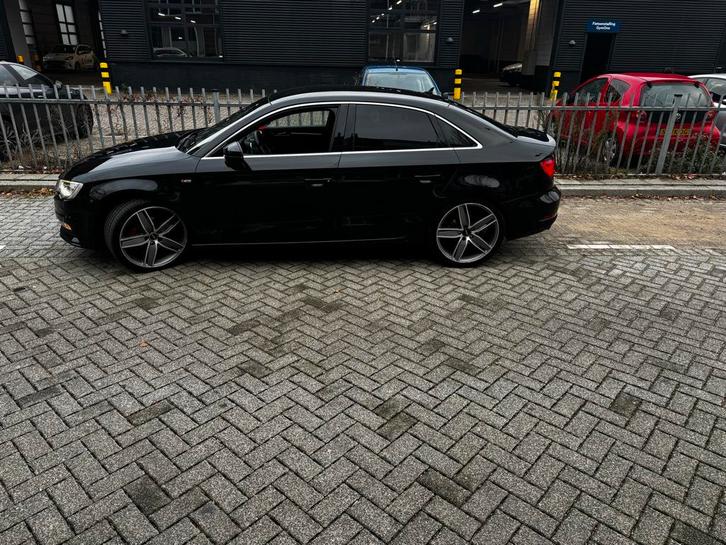 Audi A3 1.4 Tfsi COD Sedan S-tronic 2013 Zwart, Auto's, Audi, Particulier, A3, Benzine, A, Sedan, Automaat, Geïmporteerd, Zwart
