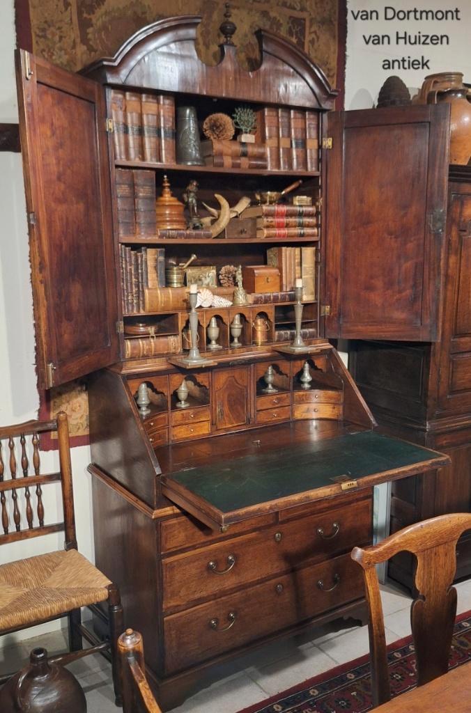 Engels bureau met opstand 18e eeuw., Antiek en Kunst, Antiek | Overige Antiek, Ophalen