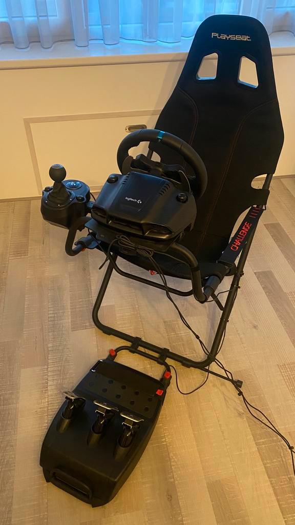 Playseat Challenge met Logitech G23 stuur pedalen en shifter, Spelcomputers en Games, Spelcomputers | Sony PlayStation Consoles | Accessoires
