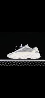 Yeezy 700 verschillende kleuren en maten 36-45, Overige kleuren, Verzenden, Nieuw, Sneakers of Gympen