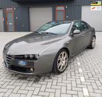 Alfa Romeo 159 2.2 JTS Distinctive *APK Nieuw 10-10-2025*, Voorwielaandrijving, Gebruikt, 4 cilinders, 1465 kg