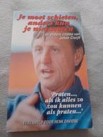 Johan Cruijff - Je moet schieten, anders kun je niet scoren, Boeken, Johan Cruijff, Ophalen of Verzenden, Zo goed als nieuw, Balsport