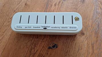 Leuke oude spaarpot beschikbaar voor biedingen