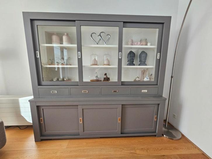 Buffetkast grijs met wit, Huis en Inrichting, Kasten | Buffetkasten, Gebruikt, 200 cm of meer, 200 cm of meer, 50 tot 75 cm, Met lade(s)